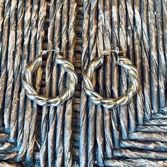 ✨💛 Gold Tone Chunky Twist Hoops ✨💛 - Picture 5 of 6